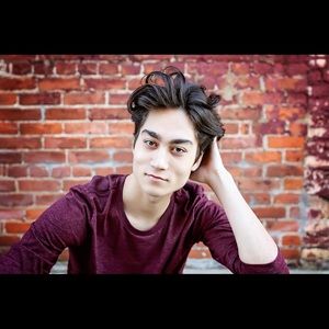 Meet your Posher, Christian